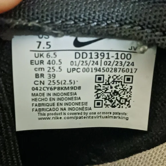 Nike Dunk Low Black White Men's Retro Sneakers Shoes DD1391-100 Size 7.5 - Picture 15 of 16